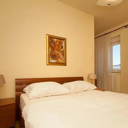 Niki Appartement *